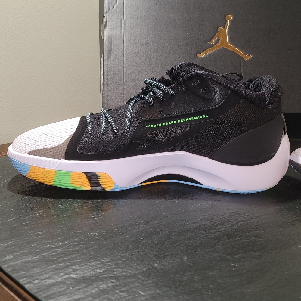 Nike Air JORDAN Zoom Separate Men's Black Sneakers with Multicolor Accents BNIB - Picture 7 of 15